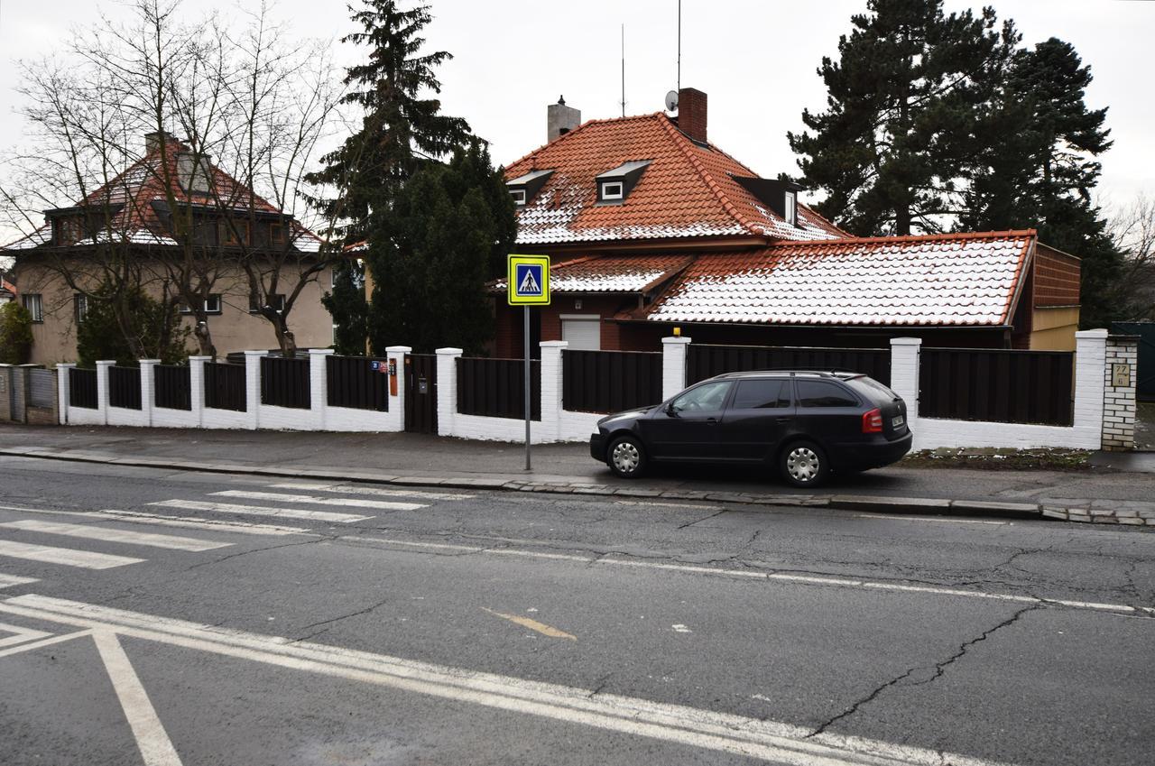 Family Style & Garden Apartments Prague Exterior photo